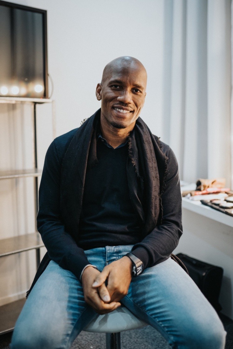 包含德罗巴连续七场比赛得分超过重返赛场,C9不断突破!全场沸腾不已的词条 包含德罗巴连续七场比赛得分超过重返赛场,C9不断突破!全场沸腾不已的词条