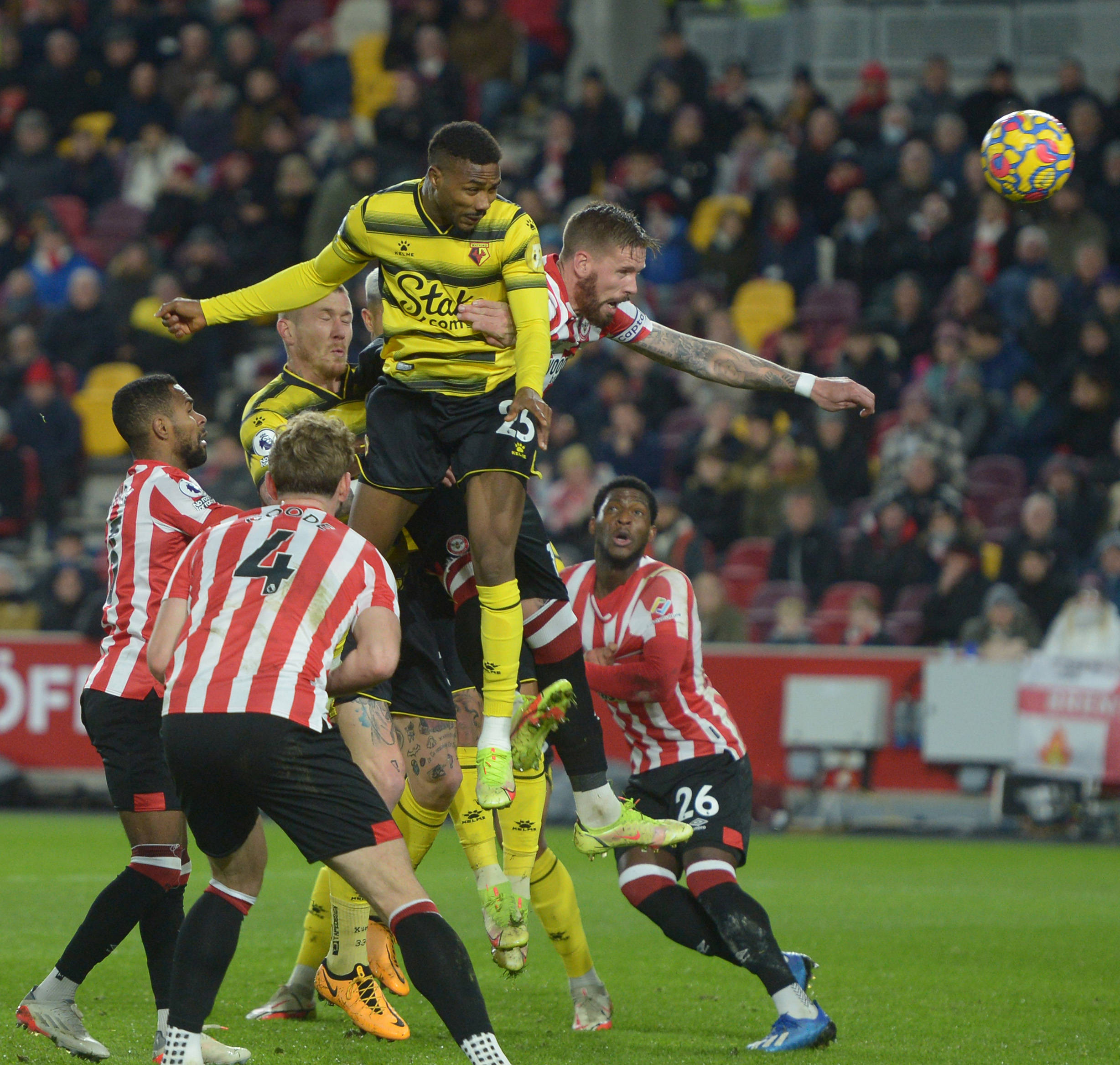 包含国际比赛日体能课后；夏洛特黄蜂远射贴柱备战英超；底气十足；身体对抗强度拉满的词条